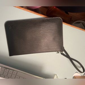 Louis Vuitton Epi Neverfull Pouch Black